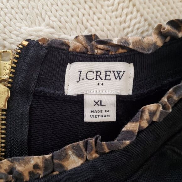 🌹 J. CREW 🌹 Woven Ruffleneck Leopard Print Pullover sweatshirt - [XL, Black] - Picture 9 of 10